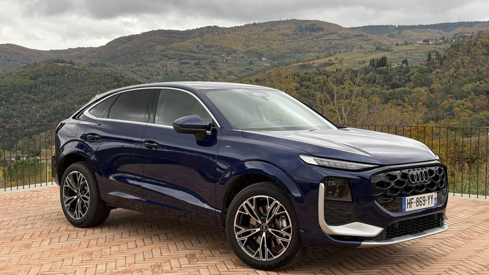 Audi Q3 e-hybrid : l'excellence allemande face aux défis