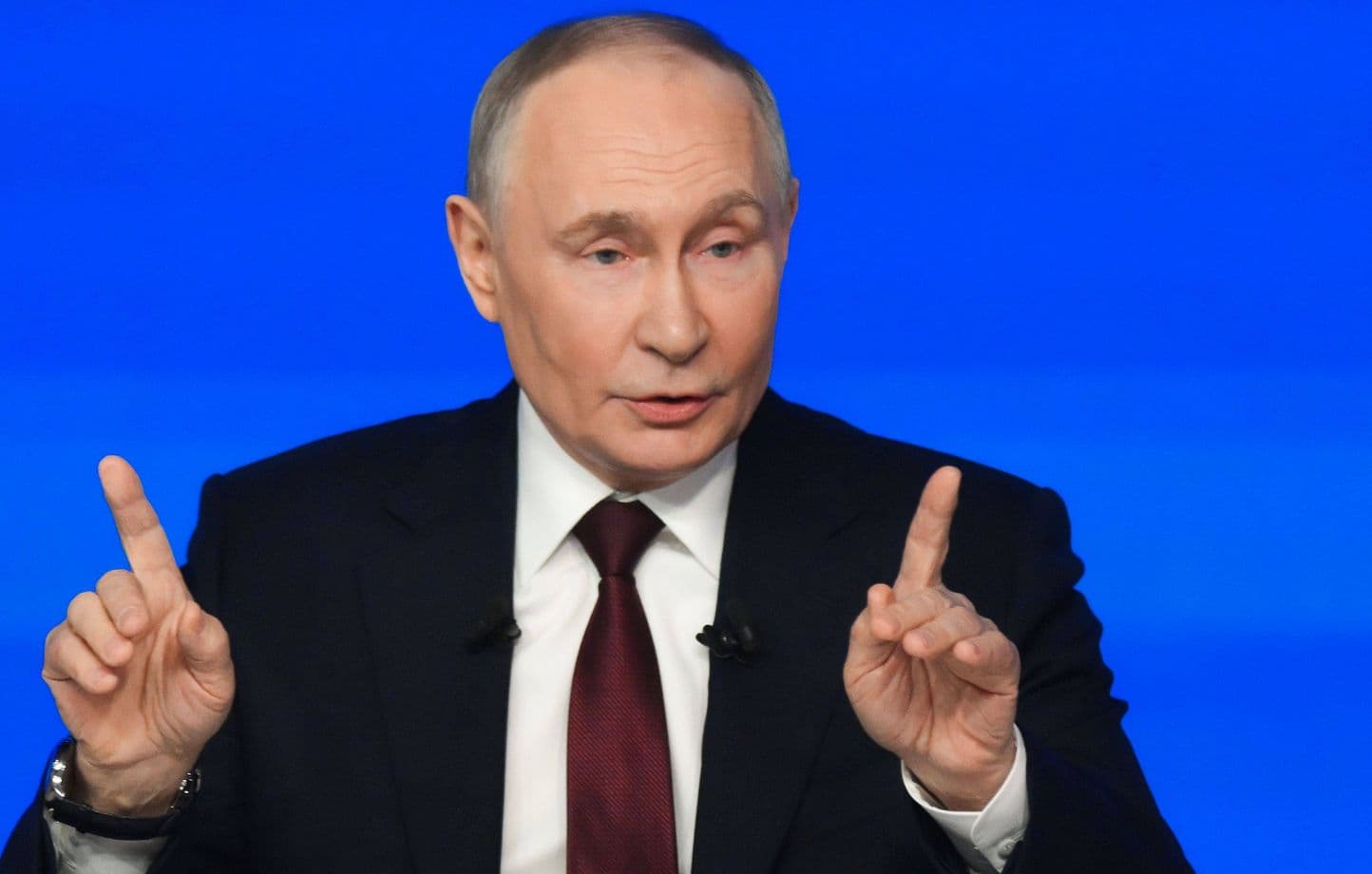 Poutine défie l'Occident: menaces et déni face à l'Ukraine