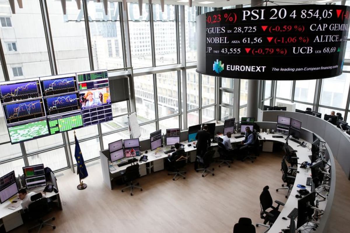 Bourses européennes : Paris résiste malgré la chute de la tech