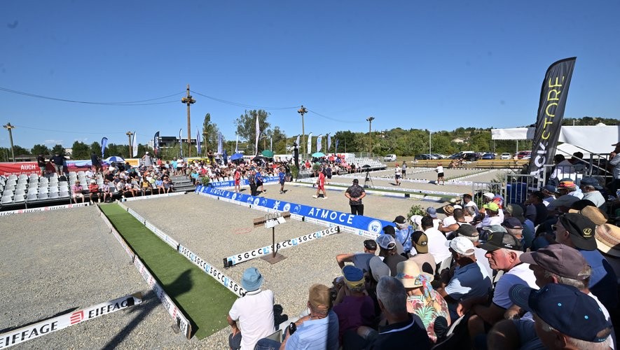 National de pétanque à Auch : le public entre passion et curiosité, les finales tiennent leurs promesses